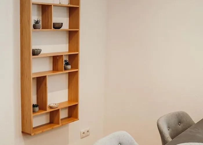 Frau Kunni - Café Und Appartement