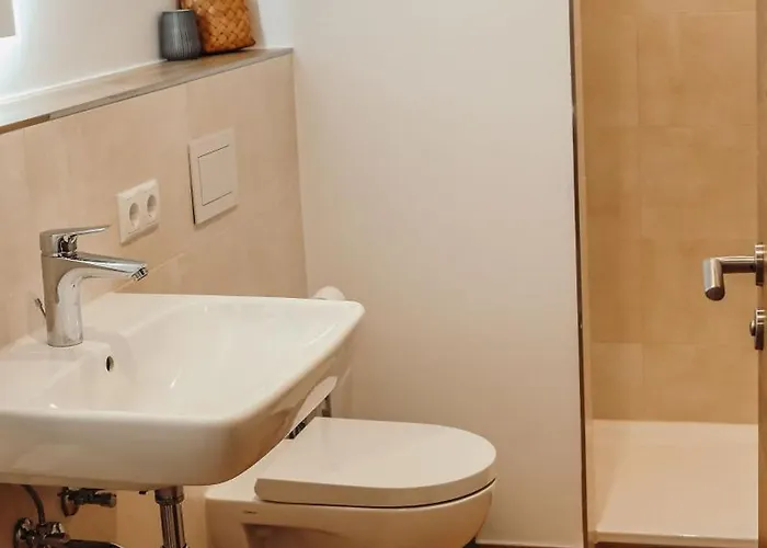 Frau Kunni - Café Und Kasberg