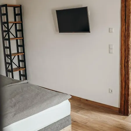 Frau Kunni - Cafe Und Apartment