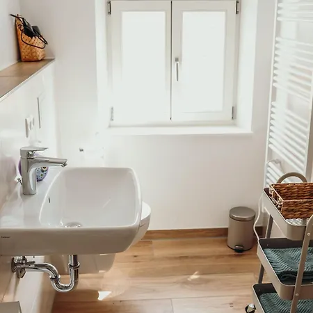 Apartment Frau Kunni - Cafe Und *