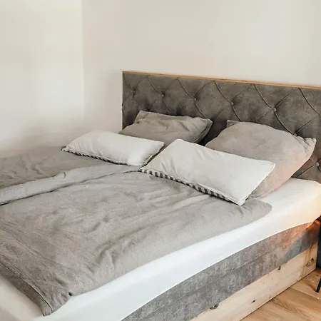 Frau Kunni - Cafe Und Kasberg