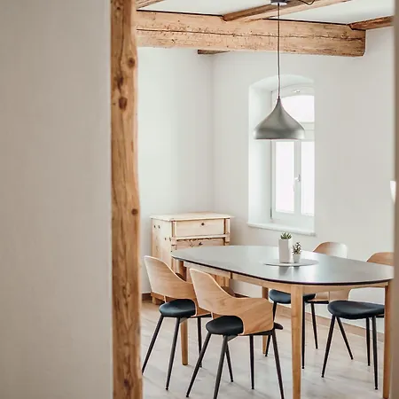 Frau Kunni - Cafe Und Apartment